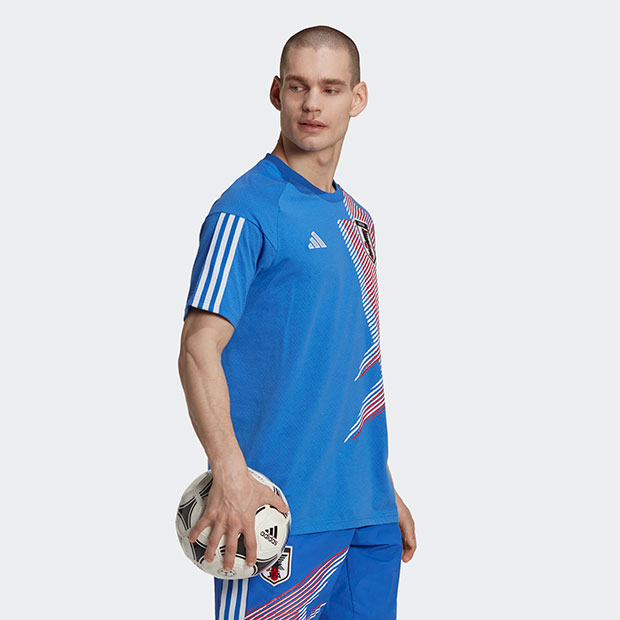 アディダス サッカー日本代表 2022 トラベル Tシャツ | ゲキサカFCストア